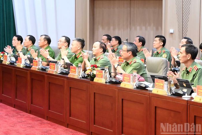 Các đại biểu tham dự hội nghị.