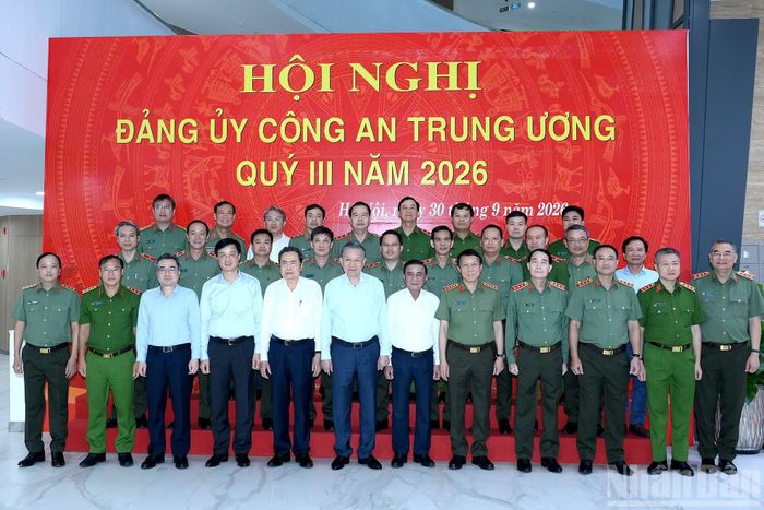 Tổng Bí thư, Chủ tịch nước Tô Lâm và các đồng chí lãnh đạo Đảng, Nhà nước và các đại biểu tham dự hội nghị.