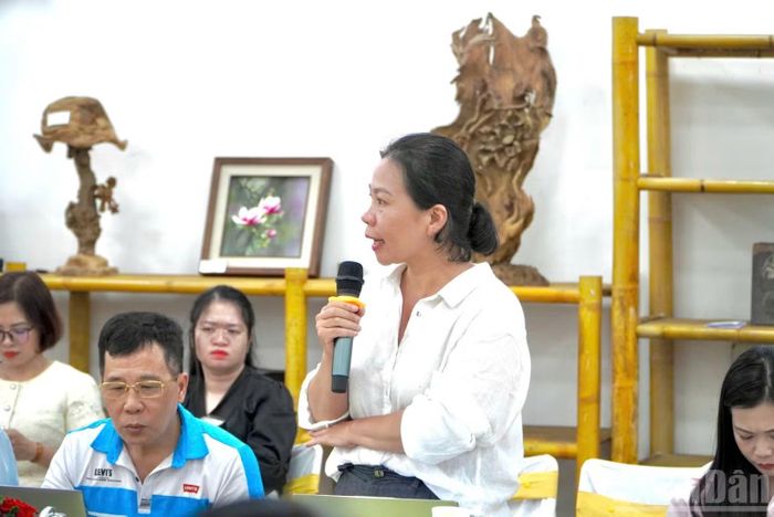 Nhà báo Nguyễn Hạnh, Báo Công thương đặt câu hỏi cho Ban Tổ chức.