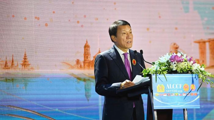 Bộ trưởng Công an Lương Tam Quang phát biểu khai mạc hội nghị. (Ảnh: HẢI NAM)