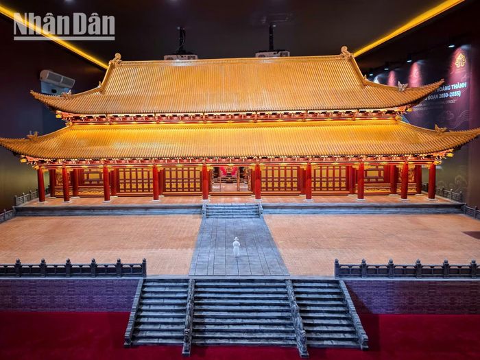 Góc nhìn diện kiến mặt trước Điện Kính Thiên, tòa chính điện quan trọng nhất kinh đô Thăng Long dưới thời Lê sơ, thời Mạc và thời Lê Trung Hưng (tồn tại từ thế kỷ 15 đến thế kỷ 18).