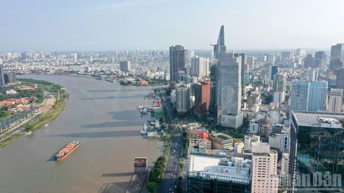 Thành phố đang quyết tâm đưa Luật Phát triển đô thị sớm đi vào cuộc sống để phát huy hiệu quả trong thực tiễn. (Ảnh: THẾ ANH)