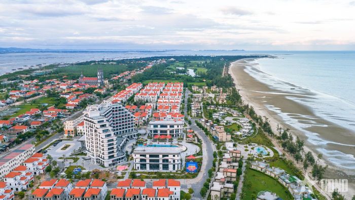 Không gian biển Trà Cổ, TP Quảng Ninh.