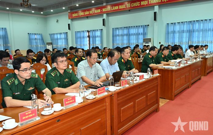 Các đại biểu dự hội nghị. 