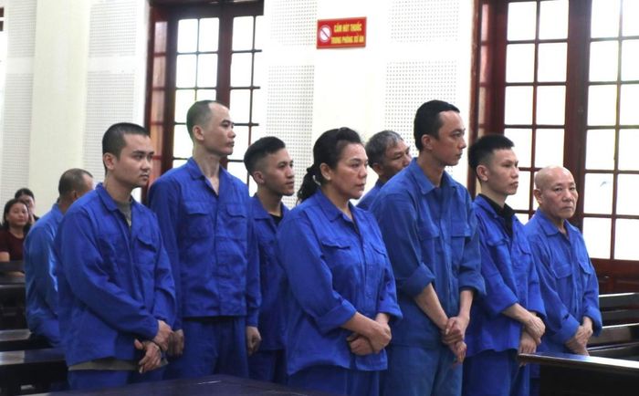 Các bị cáo tại phiên tòa.