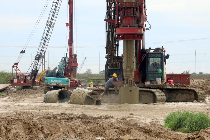 Điểm thi công cầu vượt cao tốc Bắc - Nam