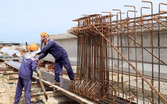 Đúc dầm thi công hạng mục cầu An Nhơn 4