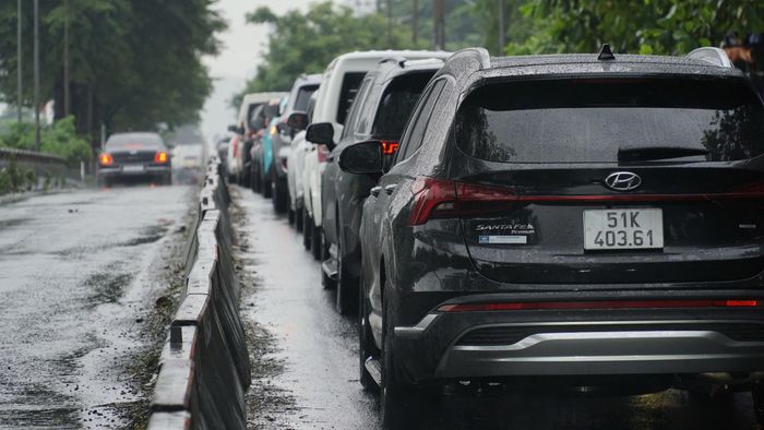  Đường Nguyễn Văn Linh cũng rơi vào hoàn cảnh tương tự 