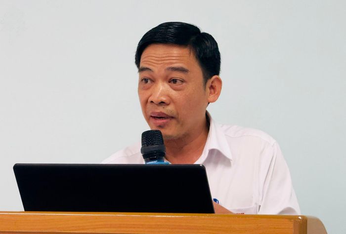  Ông Nguyễn Văn Khá, Đại diện Ban Kinh doanh Tổng Công ty Điện lực TPHCM chia sẻ về mô hình đo lường thông minh gắn liền với chuyển đổi số. Ảnh: ĐÌNH DƯ 