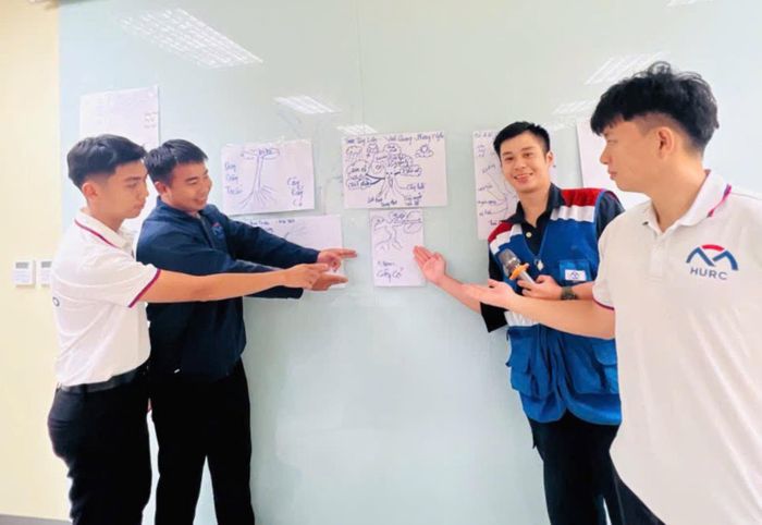  Hội thi khuyến khích thanh niên công nhân chủ động học tập, làm chủ công nghệ. Ảnh: HỒNG ĐÀO 