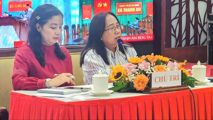  Đồng chí Đinh Thị Thanh Thủy, Phó Trưởng Ban Tuyên giáo Thành ủy TPHCM, chủ trì hội nghị. Ảnh: VĂN TUẤN 