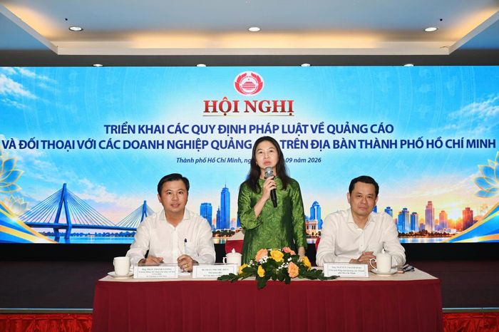Bà Trần Thị Thu Hiền, Phó Giám đốc Sở VH-TT TPHCM phát biểu tại hội nghị. Ảnh: QUỐC THANH
