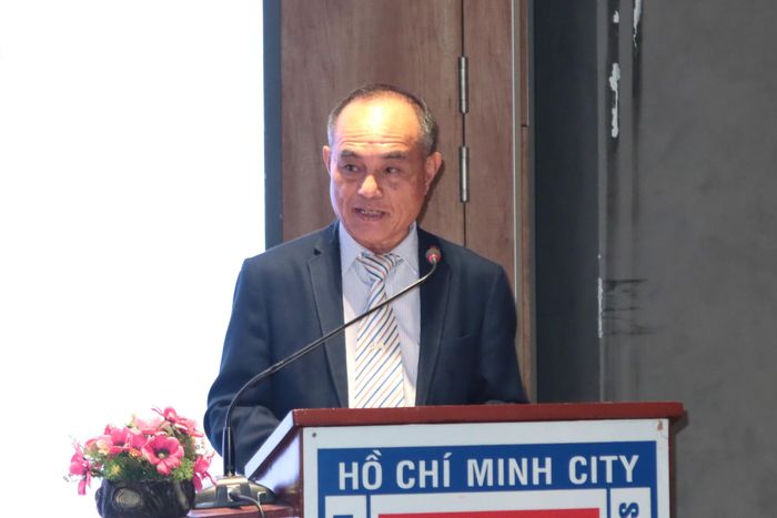 Chủ tịch Hội hữu nghị Việt - Đức TPHCM Nguyễn Anh Tuấn phát biểu tại buổi họp mặt. Ảnh: THỤY VŨ