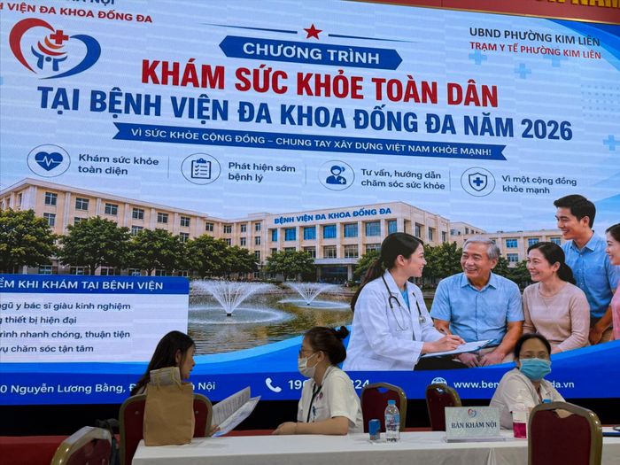  Nhiều bệnh viện triển khai khám sức khoẻ toàn dân. Ảnh: NGỌC DUNG 