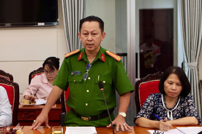  Thượng tá Nguyễn Thành Danh, Phó Trưởng phòng PC03, Công an TPHCM góp ý dự thảo Luật ATTP sửa đổi. 
