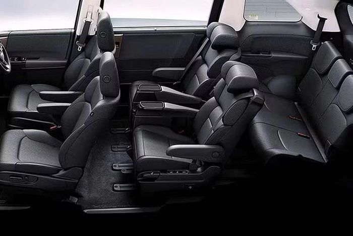 Dù đợt nâng cấp này khiến giá khởi điểm của Odyssey 2027 tăng thêm 9.000 Nhân dân tệ (tương đương khoảng 31,5 triệu đồng), phiên bản tiêu chuẩn mới đã được bổ sung hầu hết các trang bị còn thiếu, ngoại trừ hệ thống kiểm soát hành trình.