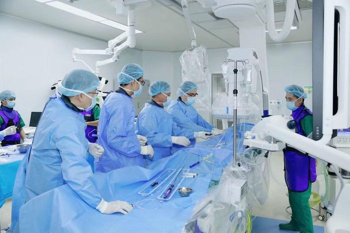 Ê-kíp can thiệp - Ảnh BVCC
