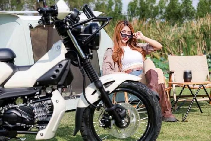 Yamaha PG-1 Special Edition Outdoor Fashion vẫn duy trì cấu hình động cơ nguyên bản để đảm bảo tính bền bỉ và dễ bảo trì. Xe sở hữu khối động cơ 114cc, 4 thì, SOHC, làm mát bằng không khí. Hiệu suất của khối động cơ này vốn đã được khẳng định qua khả năng tiết kiệm nhiên liệu và vận hành ổn định trong điều kiện thực tế.