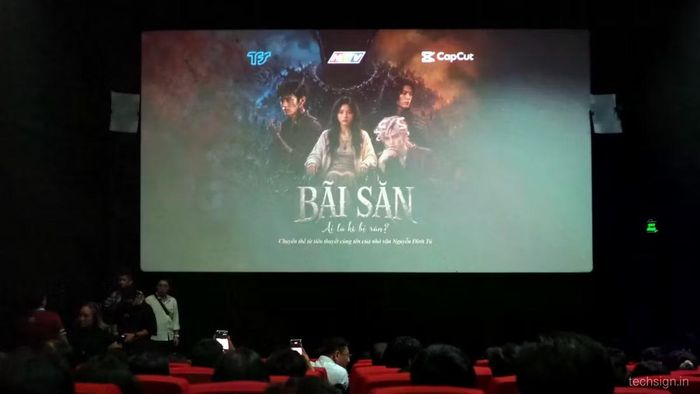 “Bãi Săn” gồm 15 tập, mỗi tập khoảng 3 phút, kết hợp câu chuyện viễn tưởng với hình ảnh được tạo dựng bằng AI. 