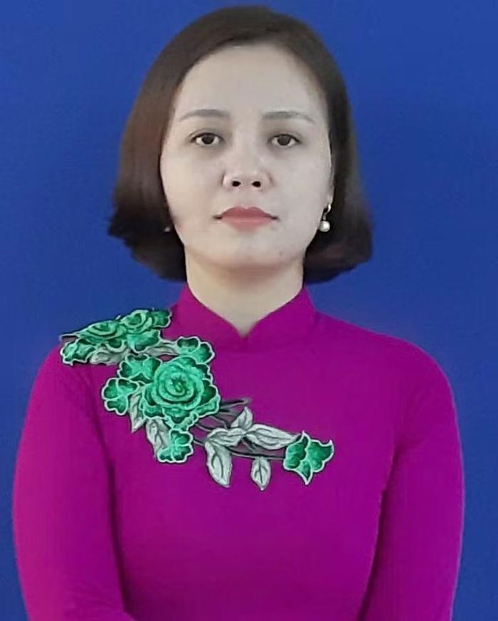 Cô Lê Thị Huyền.