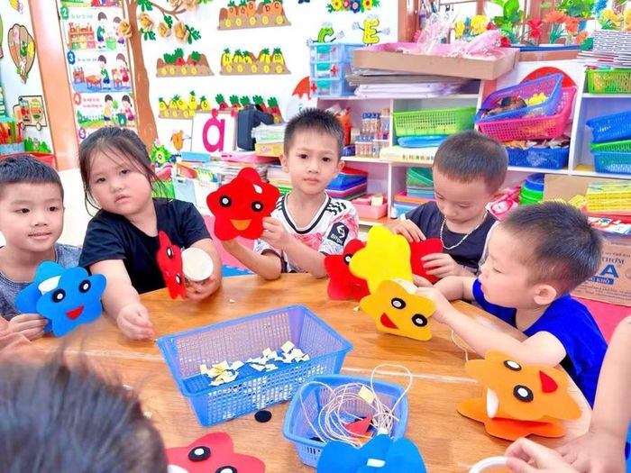 Trẻ Mầm non được học tập trong môi trường đầy đủ tiện nghi.