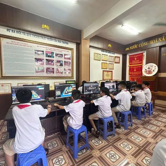 Thích ứng với năng lực học sinh.