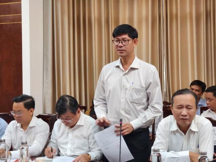 Thầy Đàm Văn Tuyến, Hiệu trưởng Trường THPT Chuyên Trần Văn Giàu.