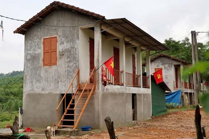Đời sống của đồng bào Chứt ngày càng văn minh.