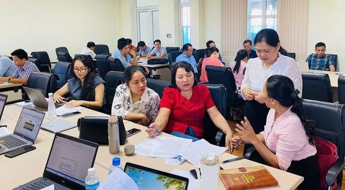 TS Nguyễn Thị Hương Lan - Viện Chiến lược và Chính sách Giáo dục là giảng viên của buổi tập huấn.