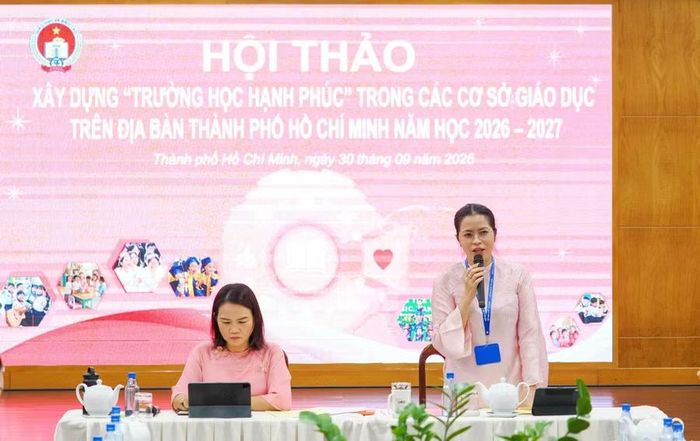 Bà Cao Thị Thiên Phúc chia sẻ tại hội thảo.