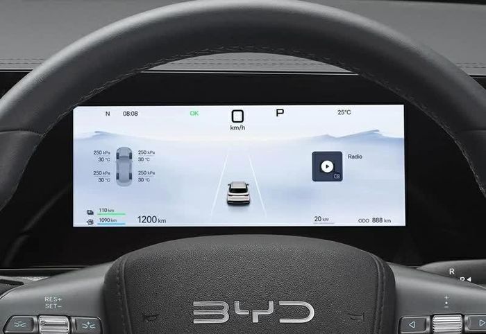 BYD Sealion 5 được trang bị màn hình trung tâm có thể xoay.
