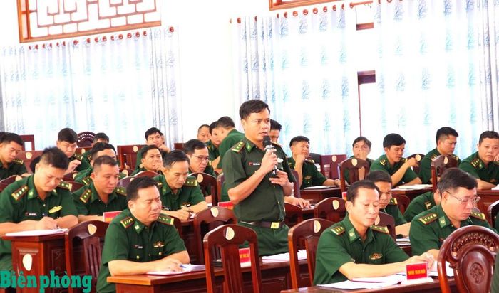 Cán bộ các đơn vị phát biểu tại hội nghị. Ảnh: Hải Bằng