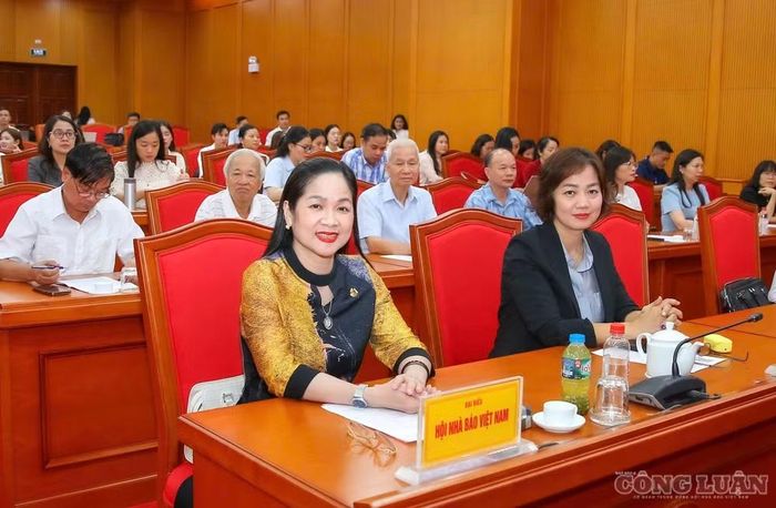 Hội thảo tập trung làm rõ cuộc đời, sự nghiệp, tư tưởng và di sản báo chí của nhà chí sĩ, nhà báo Huỳnh Thúc Kháng.