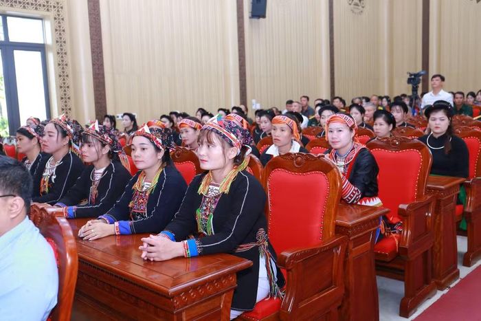 Các cử tri dự Hội nghị. Ảnh: laocai.gov.vn.