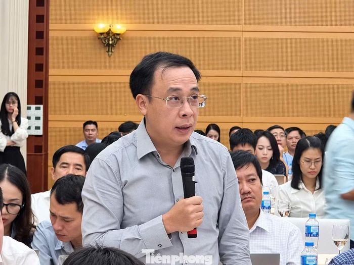 Ông Hoàng Đình Tùng - Phó Tổng Giám đốc PVOIL.