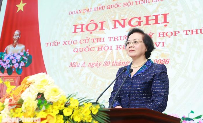 Phó Thủ tướng Phạm Thị Thanh Trà trả lời các ý kiến, kiến nghị của cử tri.