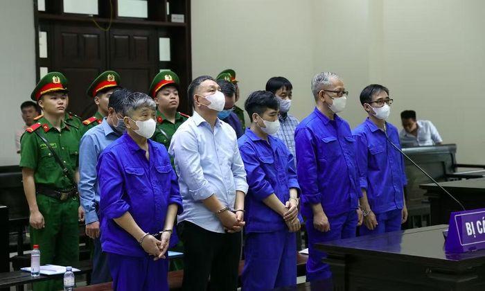 Các bị cáo tại phiên tòa phúc thẩm.