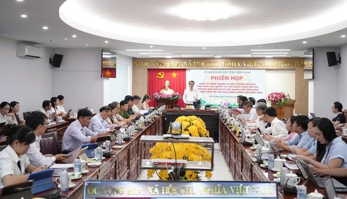 Ông Nguyễn Quỳnh Thiện - Phó Chủ tịch UBND tỉnh Vĩnh Long phát biểu chỉ đạo tại Hội nghị mới đây về quyết tâm cải cách hành chính trên địa bàn tỉnh.