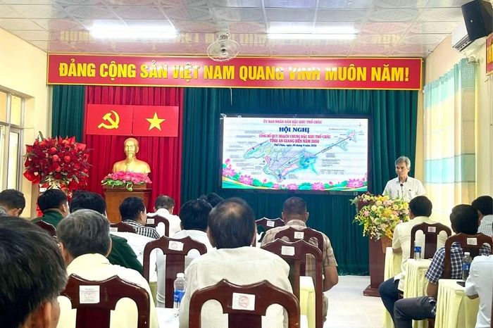 Quang cảnh buổi công bố quy hoạch.