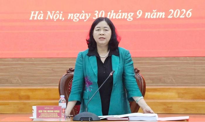  Bí thư Đảng ủy MTTQ, các đoàn thể Trung ương, Chủ tịch Ủy ban Trung ương MTTQ Việt Nam Bùi Thị Minh Hoài phát biểu tại hội nghị. (Ảnh: T.H) 