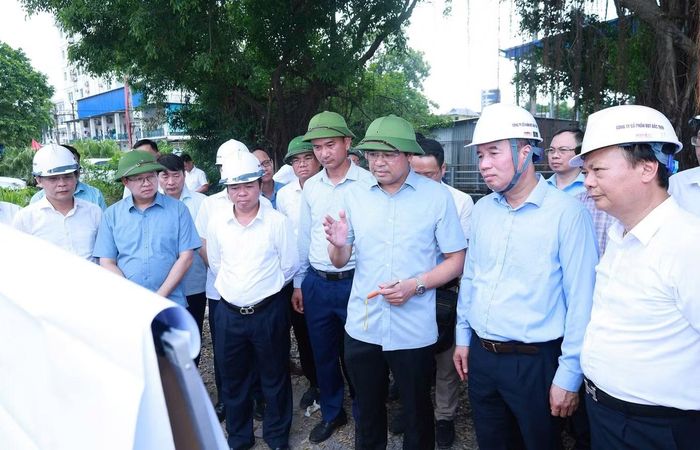 Đoàn công tác do Bí thư Tỉnh ủy Trịnh Xuân Trường dẫn đầu kiểm tra tiến độ cao tốc CT.07