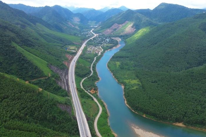 Giữ gìn dòng nước Cu Đê góp phần đảm bảo an ninh nguồn nước cho TP Đà Nẵng.
