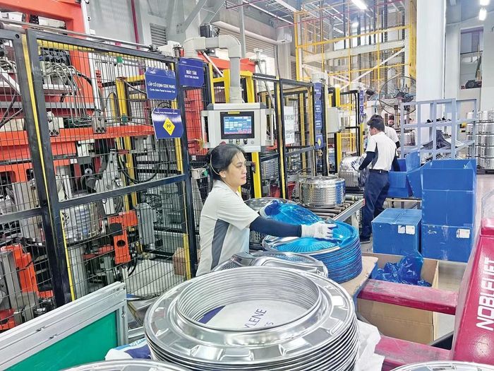 TPHCM xác định 6 nhóm nhiệm vụ trọng tâm nhằm chuyển dịch mô hình thu hút đầu tư từ số lượng sang chất lượng.