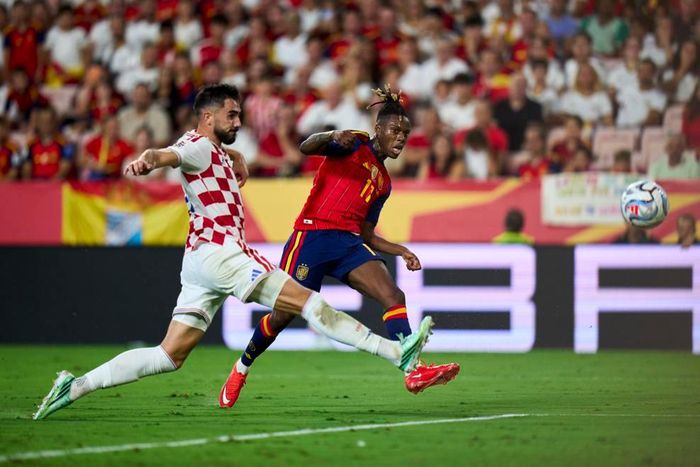 Cuối trận, Nico Williams ấn định chiến thắng 4-1 cho Tây Ban Nha