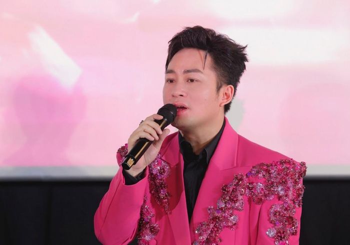 Divo Tùng Dương sẽ hát "Lời mẹ hiền bất tử" ca ngợi tình mẫu tử bao la.