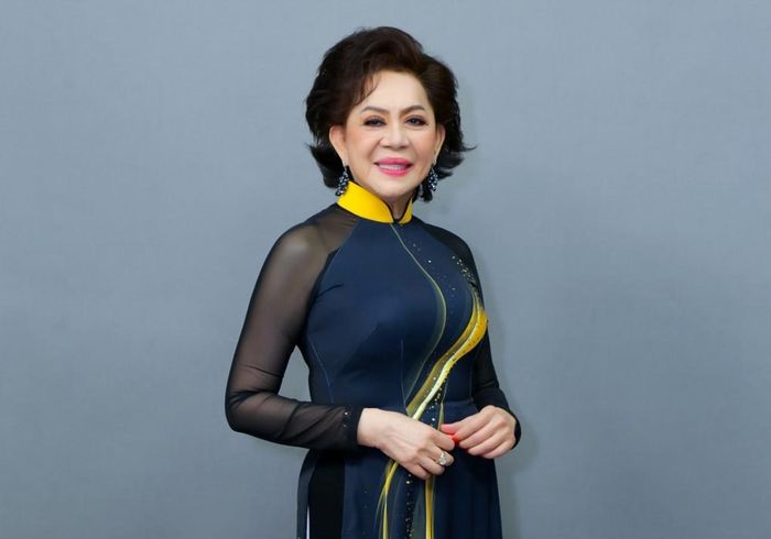 Danh ca Giao Linh.