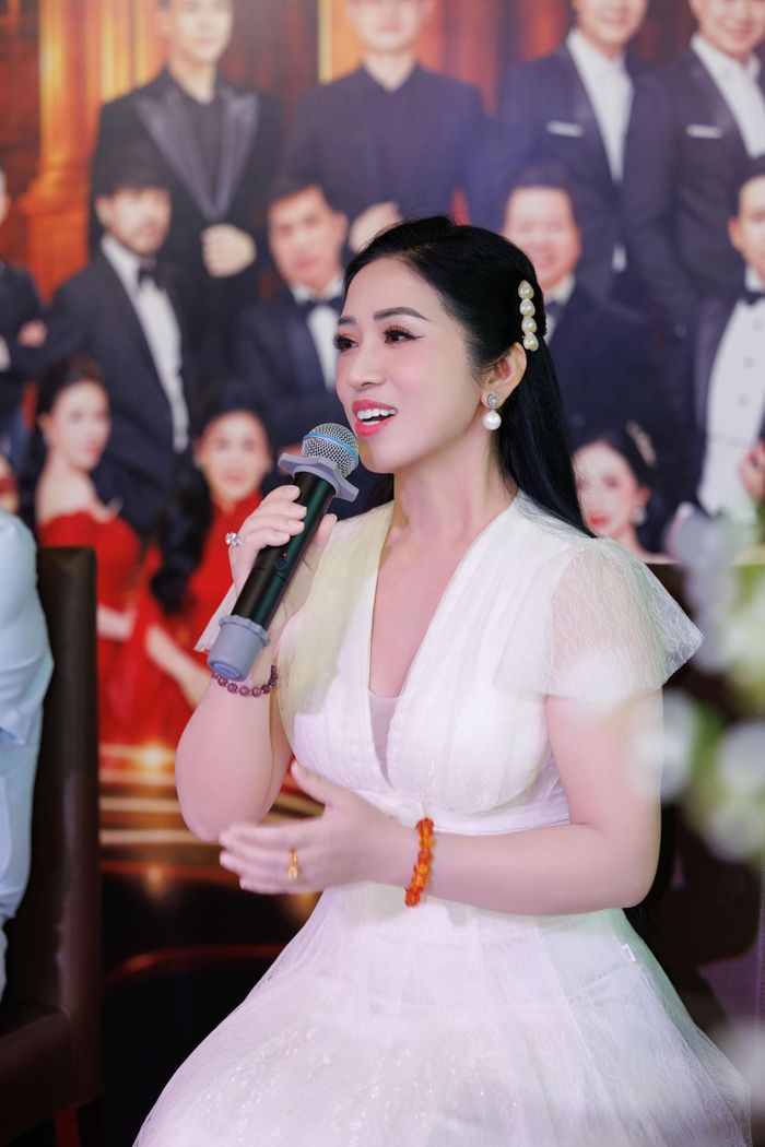 TS.NSƯT Phương Nga - Phó Trưởng khoa Thanh nhạc.