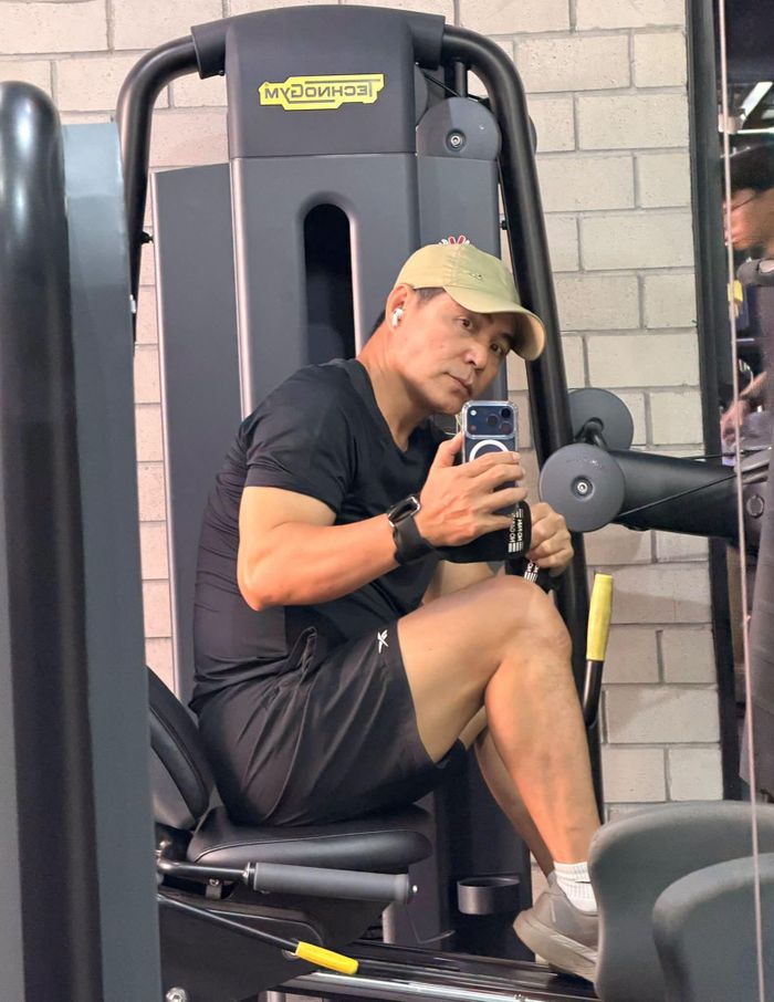 Diễn viên Trung Dũng tập gym giữ gìn vóc dáng.