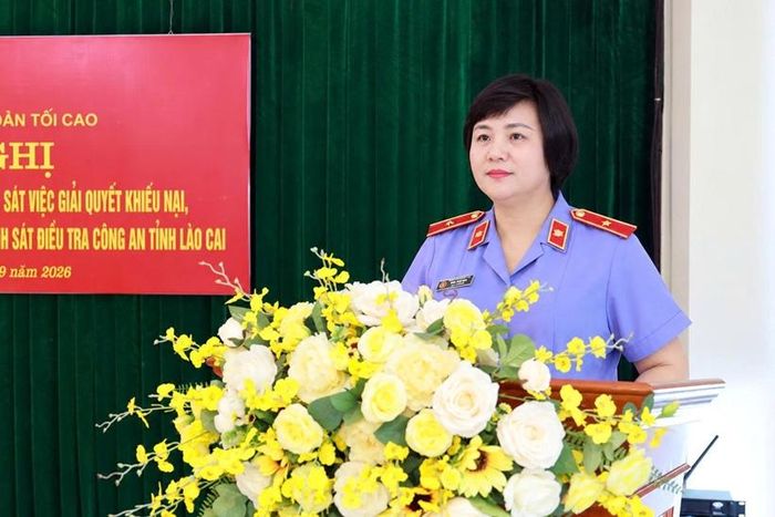  Đồng chí Mai Thị Nam, Vụ trưởng Vụ 12, Trưởng Đoàn phát biểu.