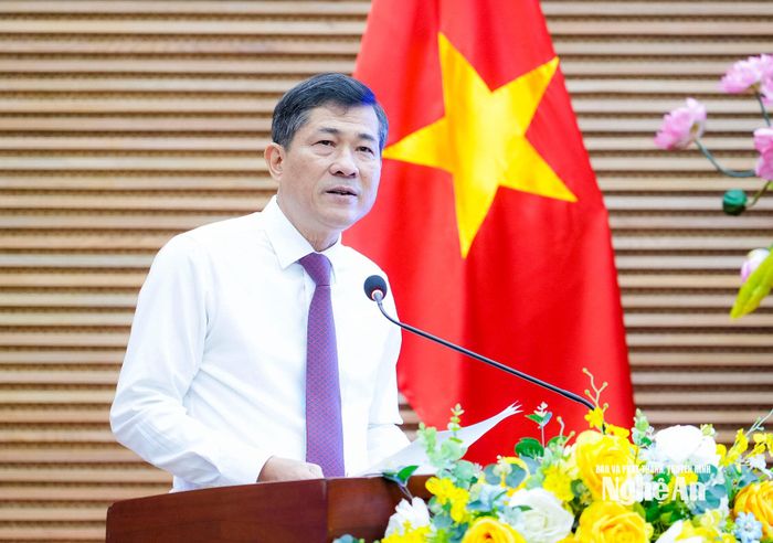 Phó Chủ tịch UBND tỉnh Thái Văn Thành phát biểu tại buổi lễ. Ảnh: Phạm Bằng